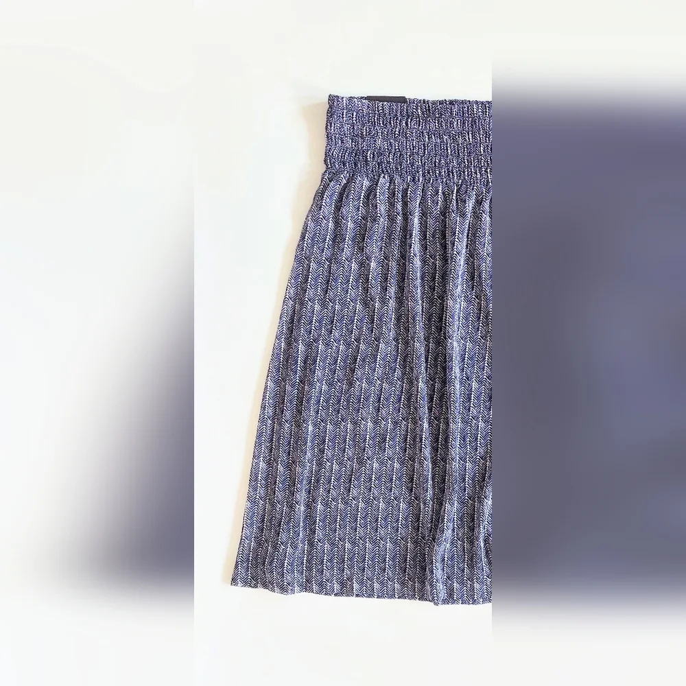 Banana Republic Patterned Smocked Midi Skirt Blue White Size XL NWT